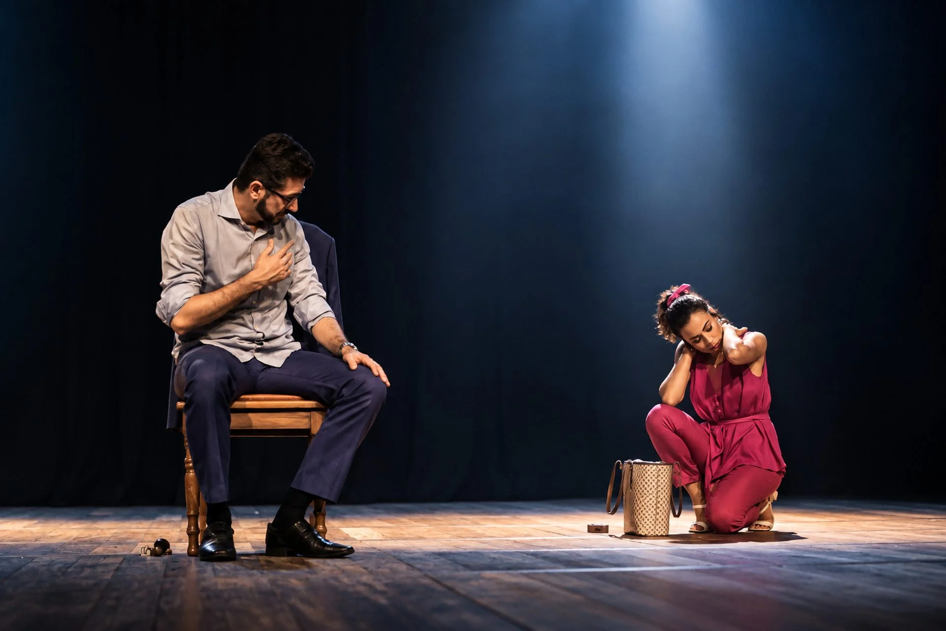Foto de cena do espetáculo A Sós