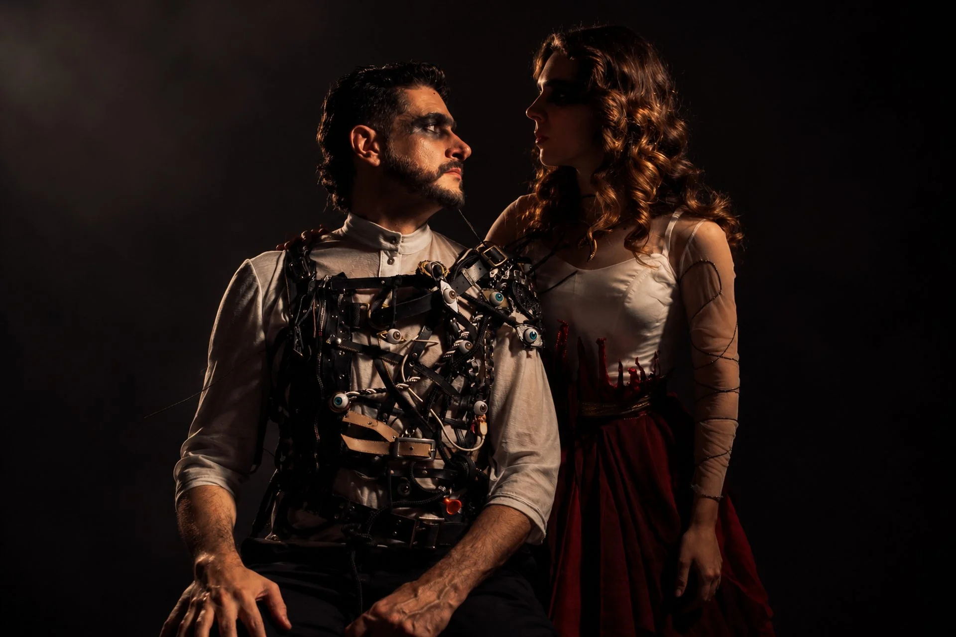 Foto de cena do espetáculo Capitu e Bentinho